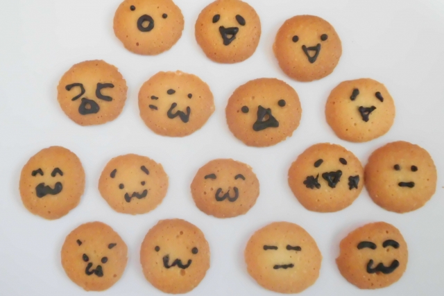 Windows10 スマートフォンのような絵文字を入力する方法